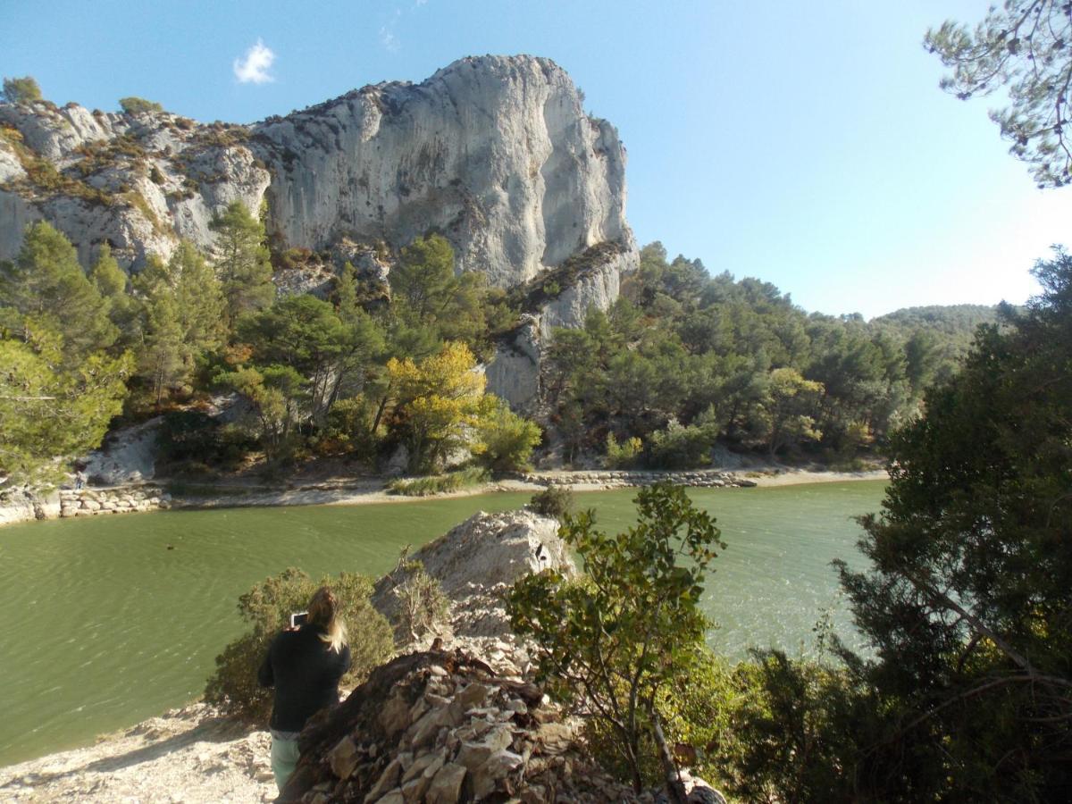 Bed and Breakfast Les Coronilles Beaucaire  Exterior foto