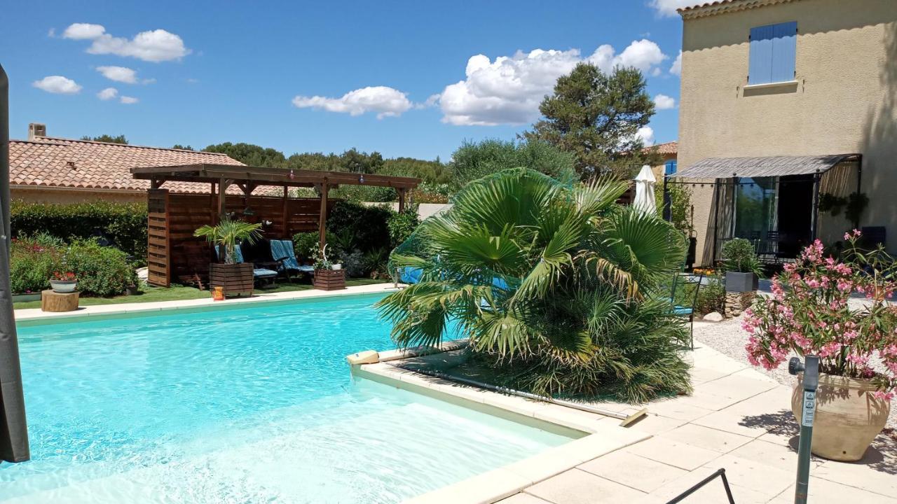 Bed and Breakfast Les Coronilles Beaucaire  Exterior foto