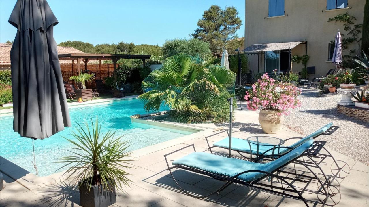 Bed and Breakfast Les Coronilles Beaucaire  Exterior foto